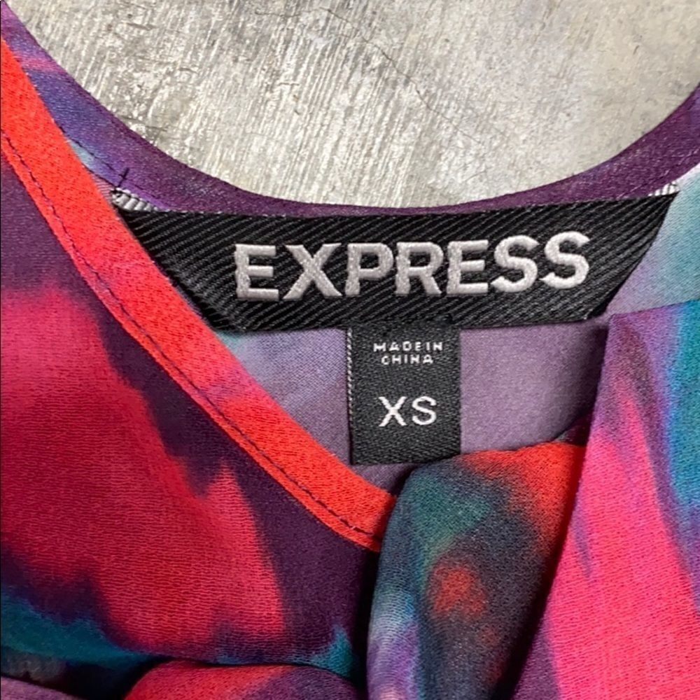 Express multi color tank blouse - Picture 5 of 7